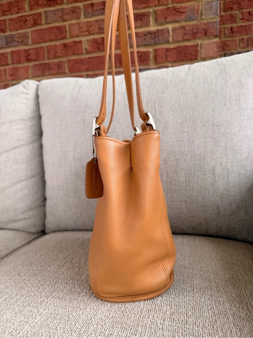 COACH Vintage CAMEL Leather Shoulder Tote/bucket